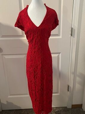 Alexia Admor Red Lace Midi Dress with V-Neck